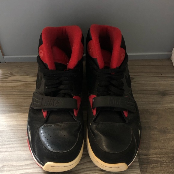 Nike Jordan AIR TRAINER SC 2 BRED Sneakers Size 10 - Picture 1 of 6